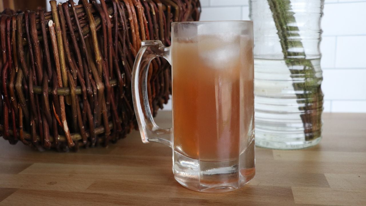 glass of home canned grape juice