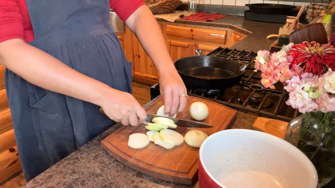 slicing up onion rings
