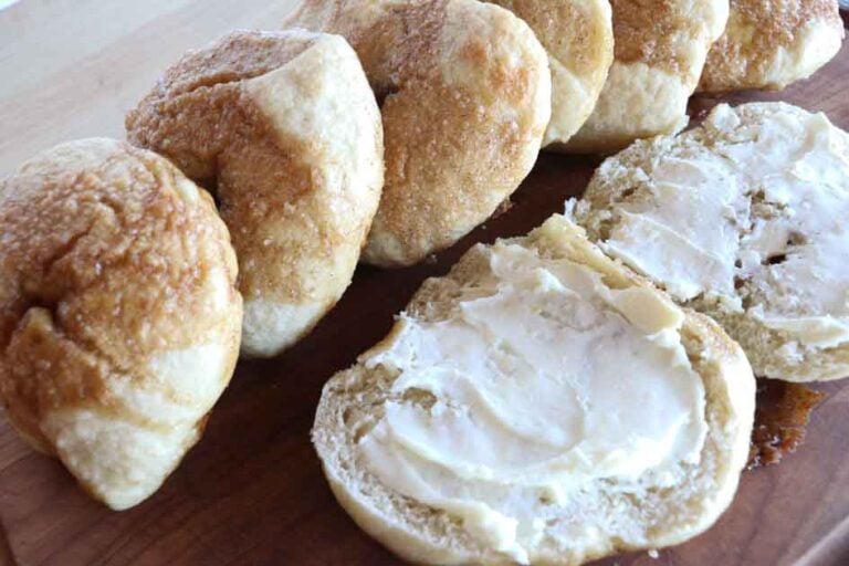 sourdough cinnamon crunch bagels up close