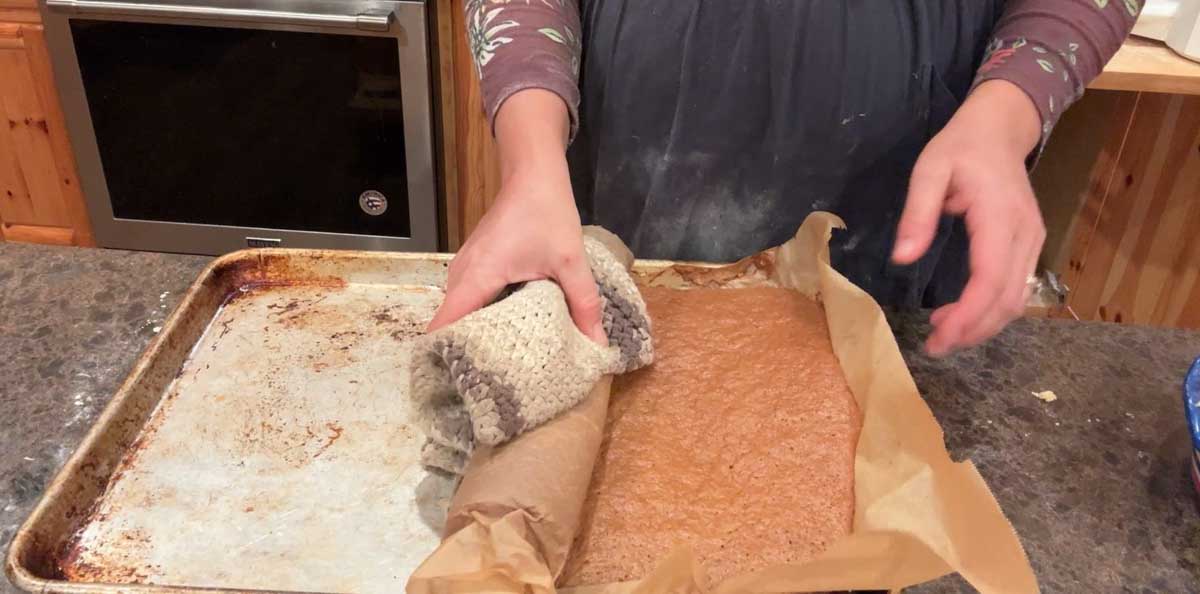 rolling up apple cake roll