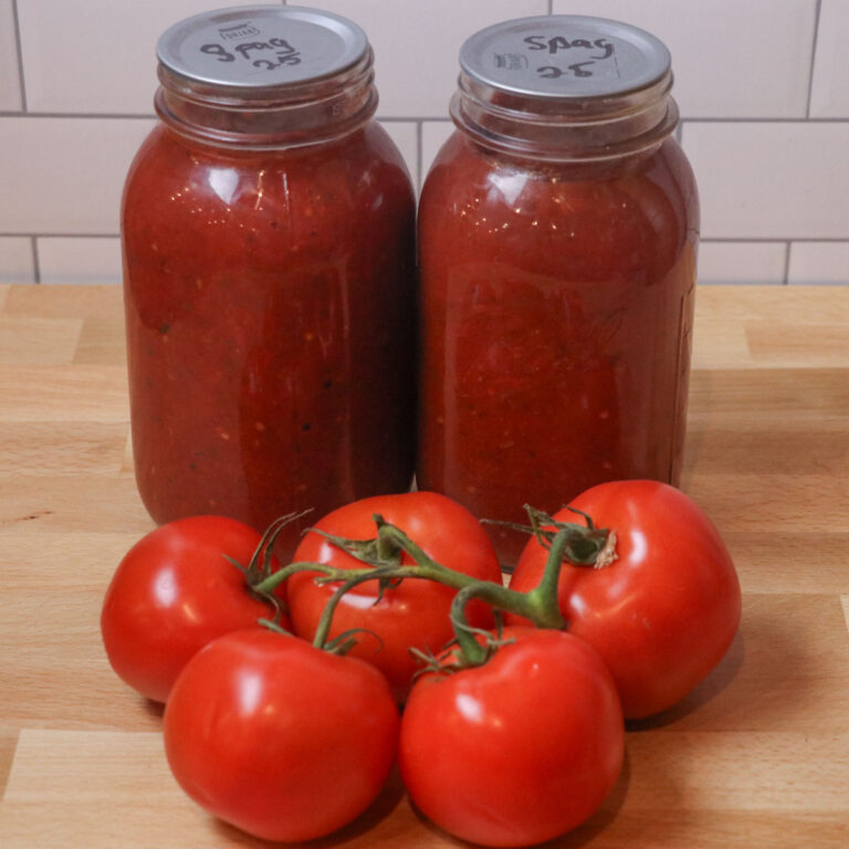 Homemade Spaghetti Sauce - Easy Canning Recipe (Video)